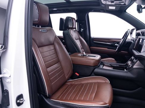 Used 2023 GMC Yukon Denali Ultimate AWD/4WD image 46
