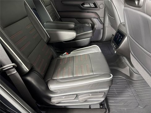 New 2026 GMC Yukon AT4 Ultimate AWD/4WD image 16