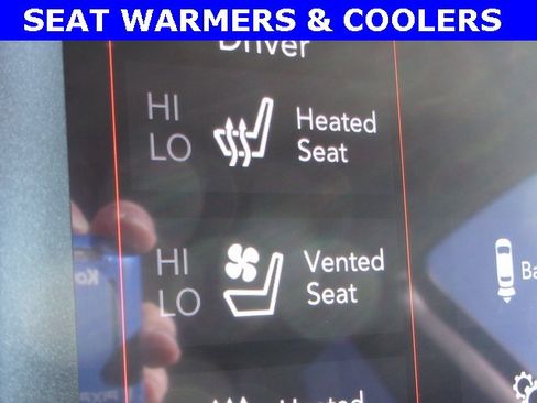 Used 2021 Jeep Cherokee Trailhawk w/ Premium Leather Package image 5