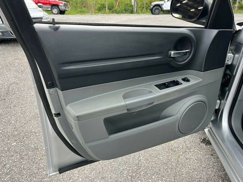 Used 2005 Dodge Magnum SE RWD image 14
