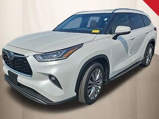 Used 2022 Toyota Highlander Platinum video 1