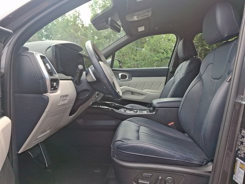 Used 2023 Kia Sorento SX Prestige AWD/4WD image 14
