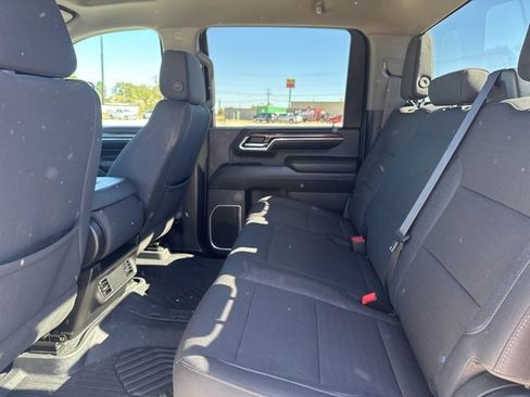 Used 2024 Chevrolet Silverado 2500 LT image 23