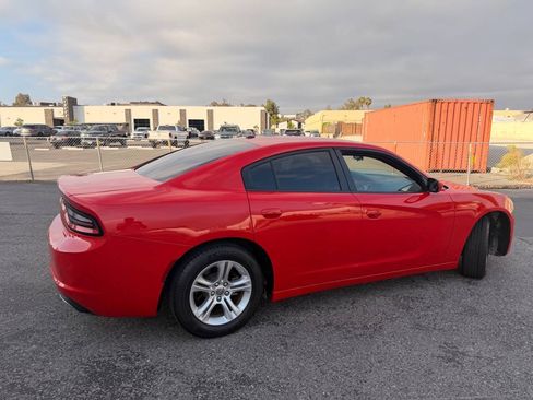 Used 2022 Dodge Charger SXT RWD image 8