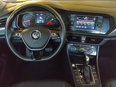 Used 2020 Volkswagen Jetta SE FWD image 22