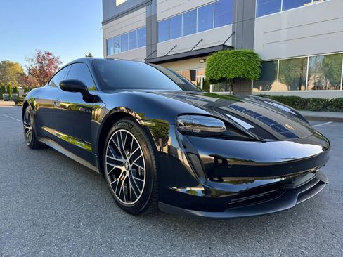 Used 2021 Porsche Taycan RWD image 2