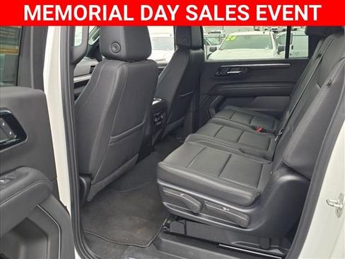 Certified 2025 Chevrolet Suburban Z71 AWD/4WD image 15