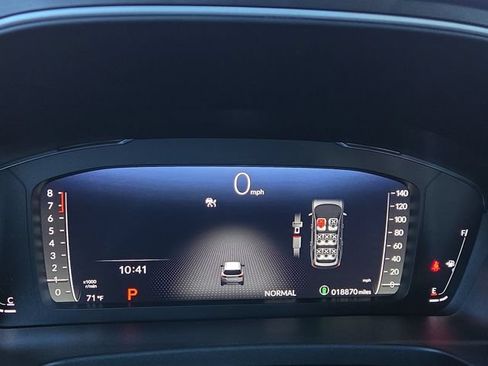 Used 2025 Honda Pilot Elite image 8