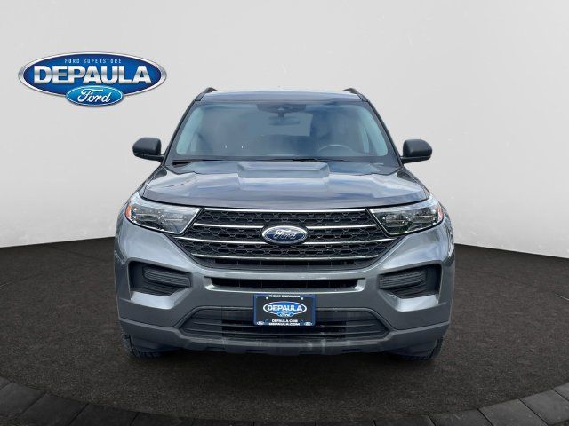 Used 2023 Ford Explorer XLT AWD/4WD image 10