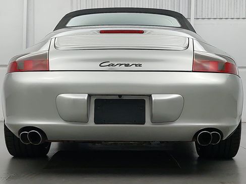 Used 2003 Porsche 911 Carrera RWD image 6