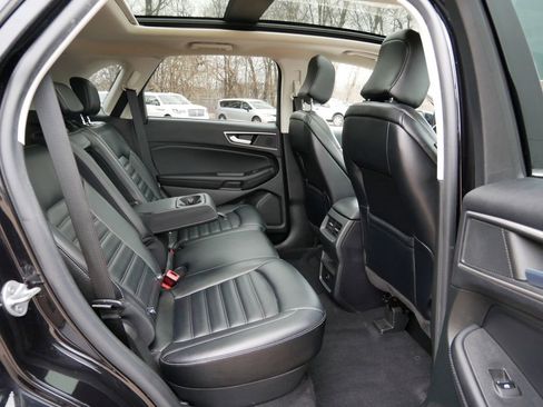 Certified 2023 Ford Edge SEL AWD/4WD image 9