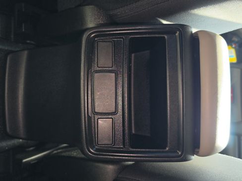 Used 2021 Subaru Forester AWD/4WD image 20