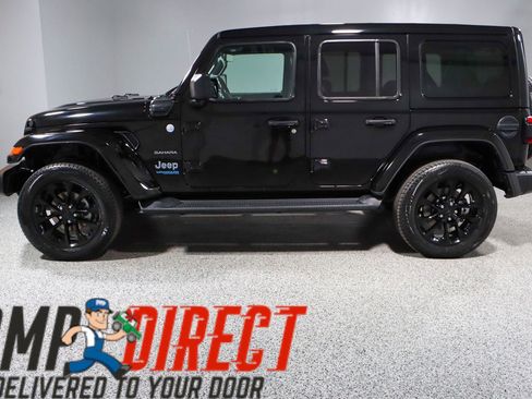 Used 2021 Jeep Wrangler Unlimited Sahara w/ Cold Weather Group image 10