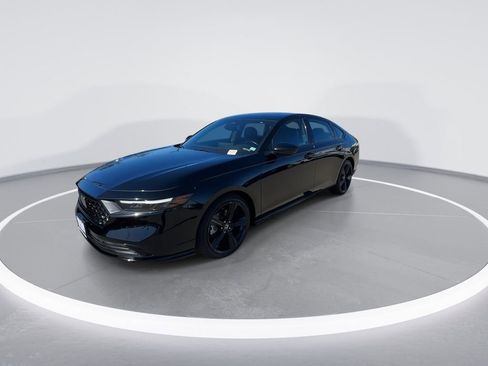Used 2023 Honda Accord Sport image 6