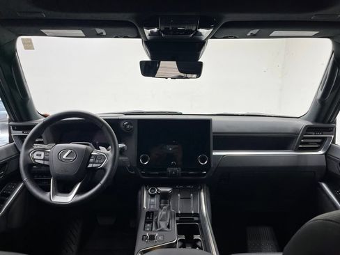 Used 2025 Lexus GX 550 w/ Cold Area Package AWD/4WD image 19