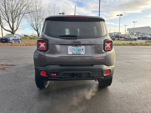 Used 2017 Jeep Renegade Trailhawk w/ Premium Trailhawk Package image 6