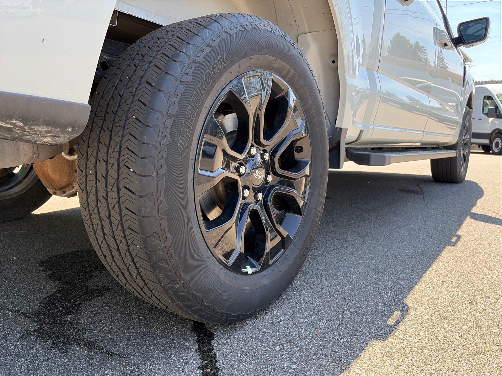 Used 2023 Ford F150 Lariat w/ Equipment Group 502A High AWD/4WD image 7