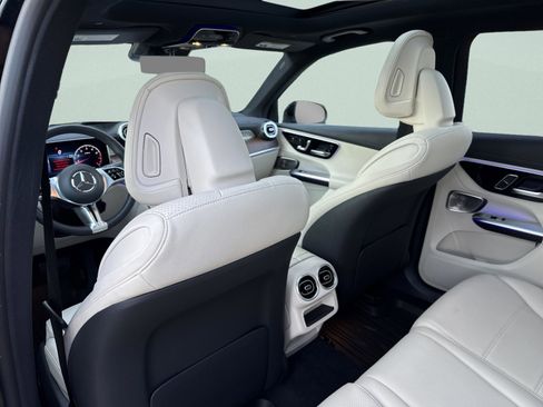 Certified 2023 Mercedes-Benz GLC 300 image 11