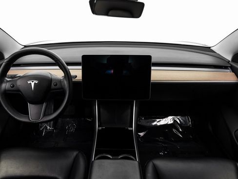 Used 2018 Tesla Model 3 Long Range image 19