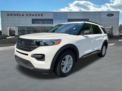 Used 2023 Ford Explorer XLT RWD image 4