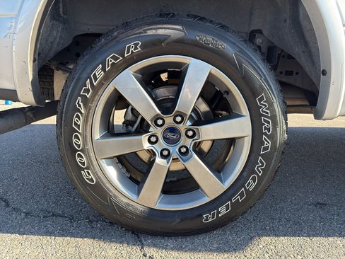 Used 2017 Ford F150 Lariat w/ Equipment Group 502A Luxury image 9