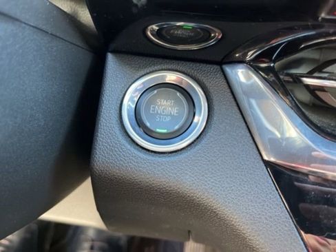 Used 2025 Buick Envista Sport Touring w/ Experience Buick Package image 19