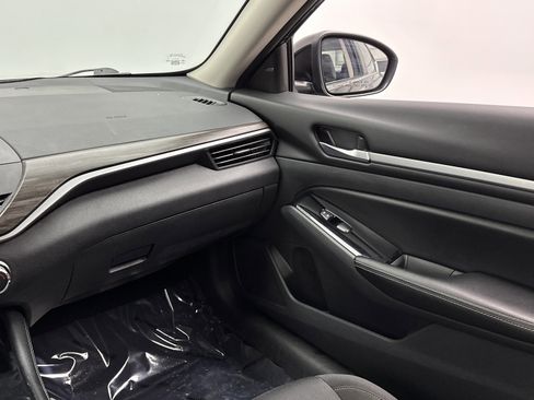 Used 2023 Nissan Altima 2.5 SV image 27