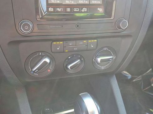 Used 2017 Volkswagen Jetta S w/ Jetta S Cold Weather Package image 15