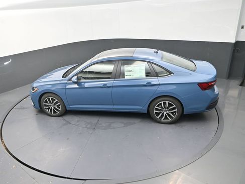 New 2026 Volkswagen Jetta SE FWD image 16