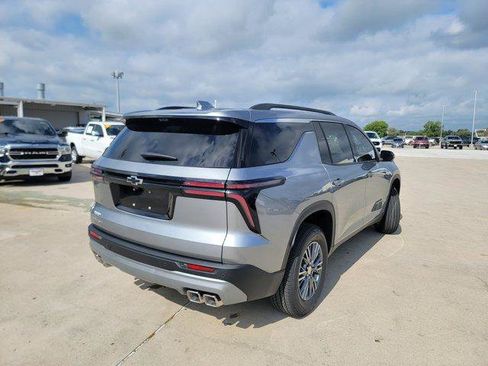 New 2026 Chevrolet Traverse LT w/ Driver Confidence Package FWD image 7
