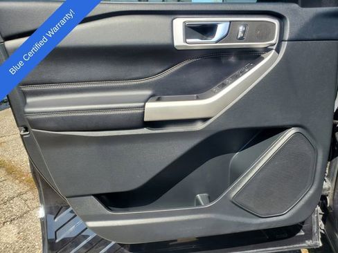 Certified 2022 Ford Explorer XLT w/ Equipment Group 202A AWD/4WD image 7