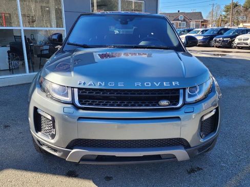 Used 2017 Land Rover Range Rover Evoque SE Premium image 2