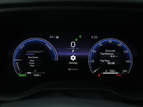 Used 2025 Toyota Sienna XLE Woodland Edition image 11