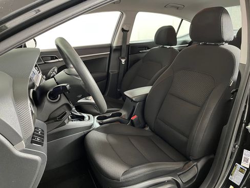 Used 2020 Hyundai Elantra SE w/ Cargo Package (C1) image 4