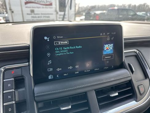 Used 2023 Chevrolet Tahoe Z71 w/ Luxury Package image 16