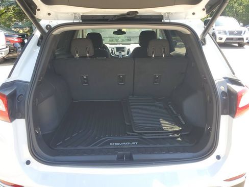Used 2019 Chevrolet Equinox LT w/ Driver Convenience Package FWD image 26