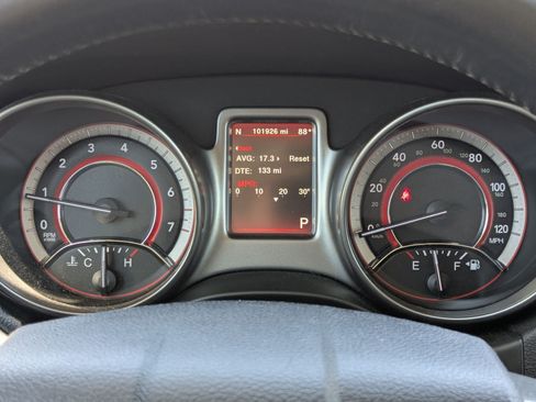 Used 2017 Dodge Journey Crossroad FWD image 14