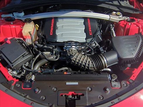 Used 2023 Chevrolet Camaro LT w/ Technology Package image 18