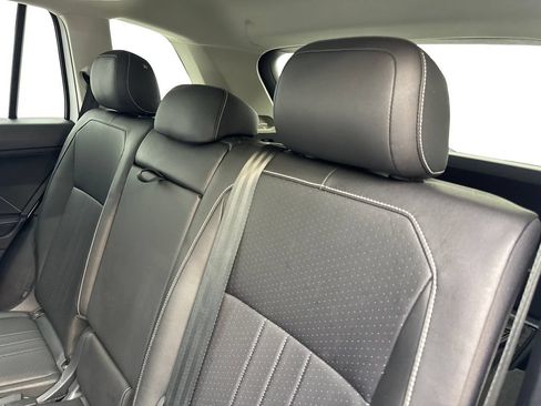 Used 2023 Volkswagen Tiguan SE AWD/4WD image 35