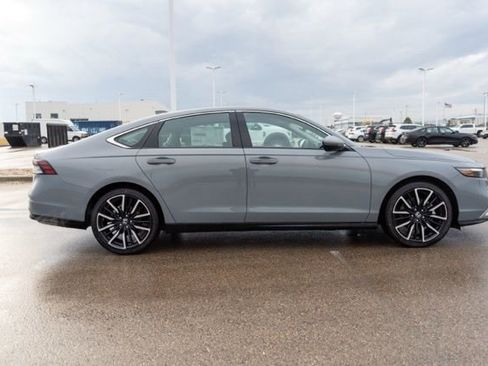 New 2026 Honda Accord Touring image 8