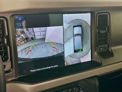 Used 2022 Ford Bronco Wildtrak image 14