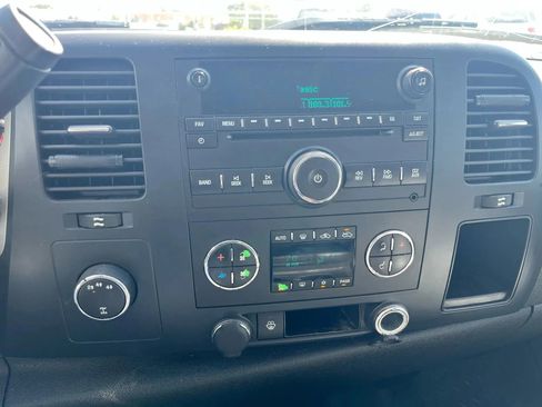 Used 2008 Chevrolet Silverado 2500 LT w/ 2LT Convenience Package image 12