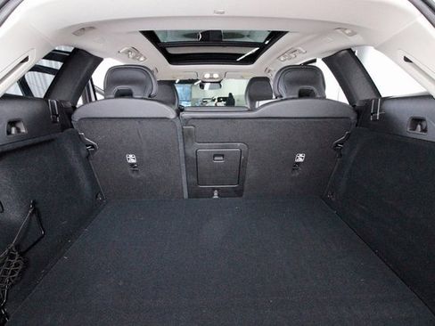 Used 2024 Volvo XC60 T8 Plus w/ Climate Package image 25