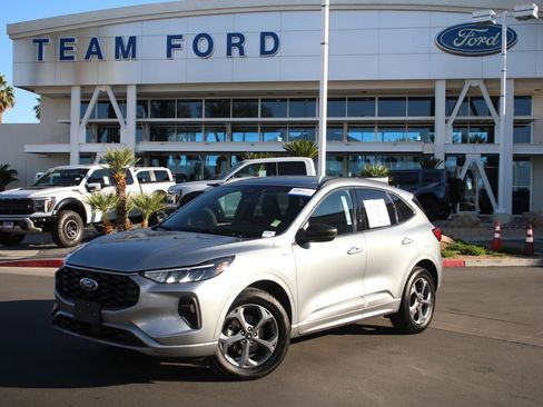 Certified 2023 Ford Escape ST-Line image 2