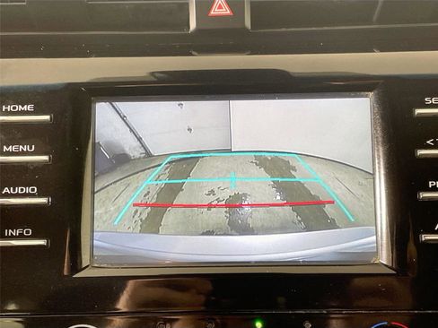 Used 2018 Toyota Camry LE image 15