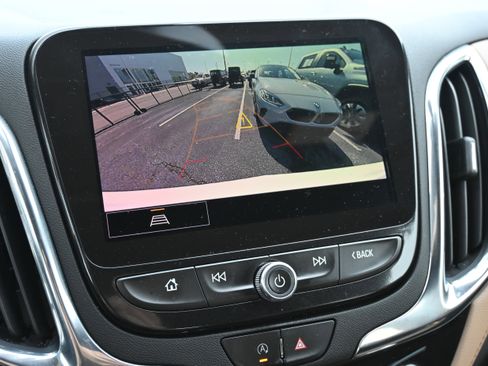 Used 2023 Chevrolet Equinox Premier FWD image 24