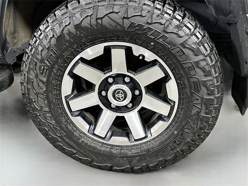 Used 2020 Toyota 4Runner TRD Off-Road Premium image 30