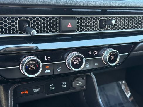 Certified 2025 Honda Civic LX image 25