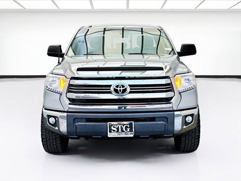 Used 2017 Toyota Tundra SR5 image 2