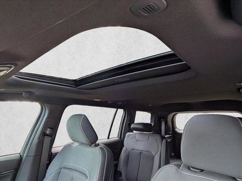 New 2025 Jeep Grand Cherokee L Laredo w/ Luxury Tech Group I image 17